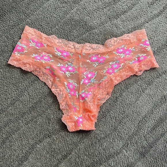 Victoria’s Secret Cheeky Underwear NWT - Picture 3 of 6